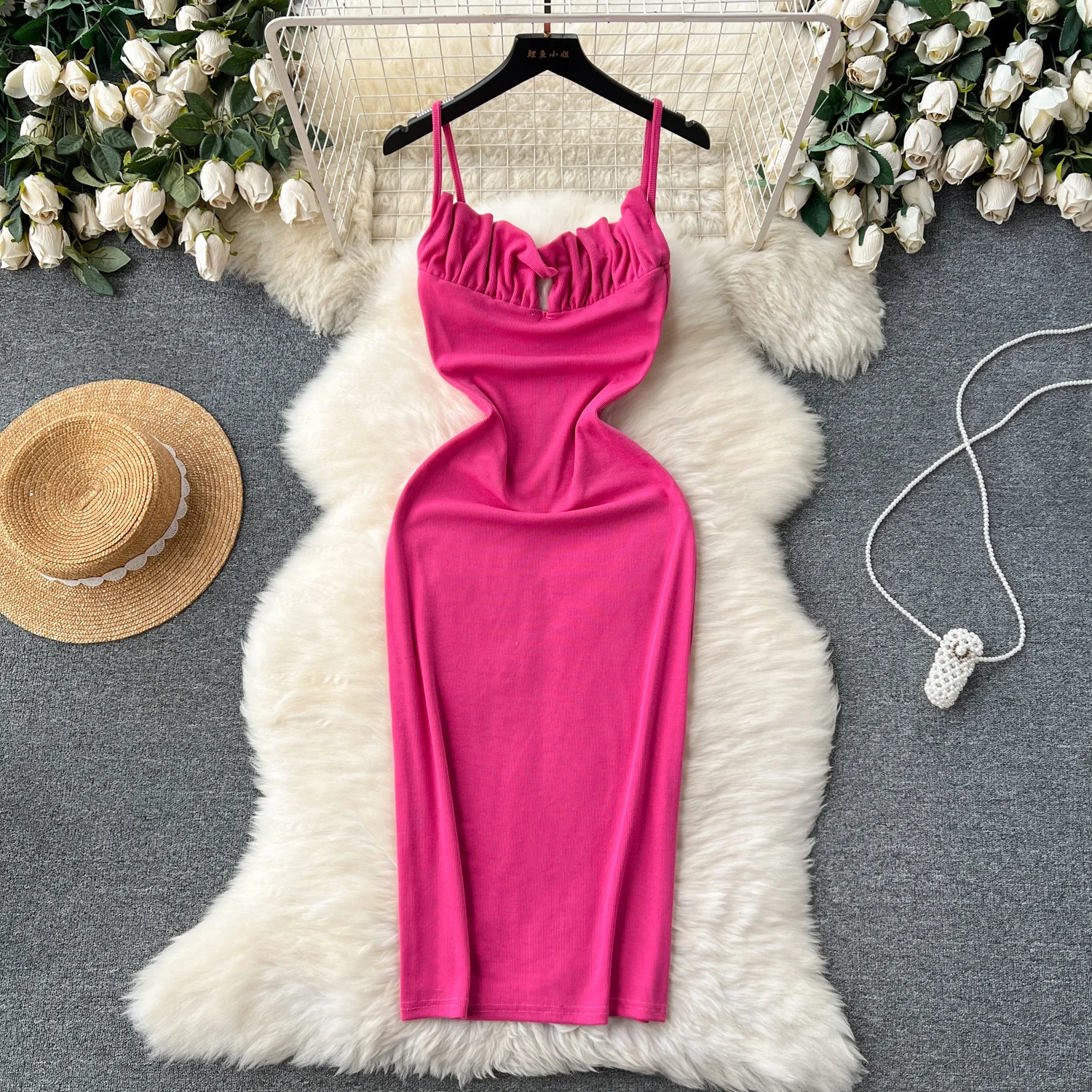 

Сексуальное однотонное плиссированное платье-комбинация с открытой спиной, шикарное повседневное пляжное платье с запахом для отпуска, женское летнее платье