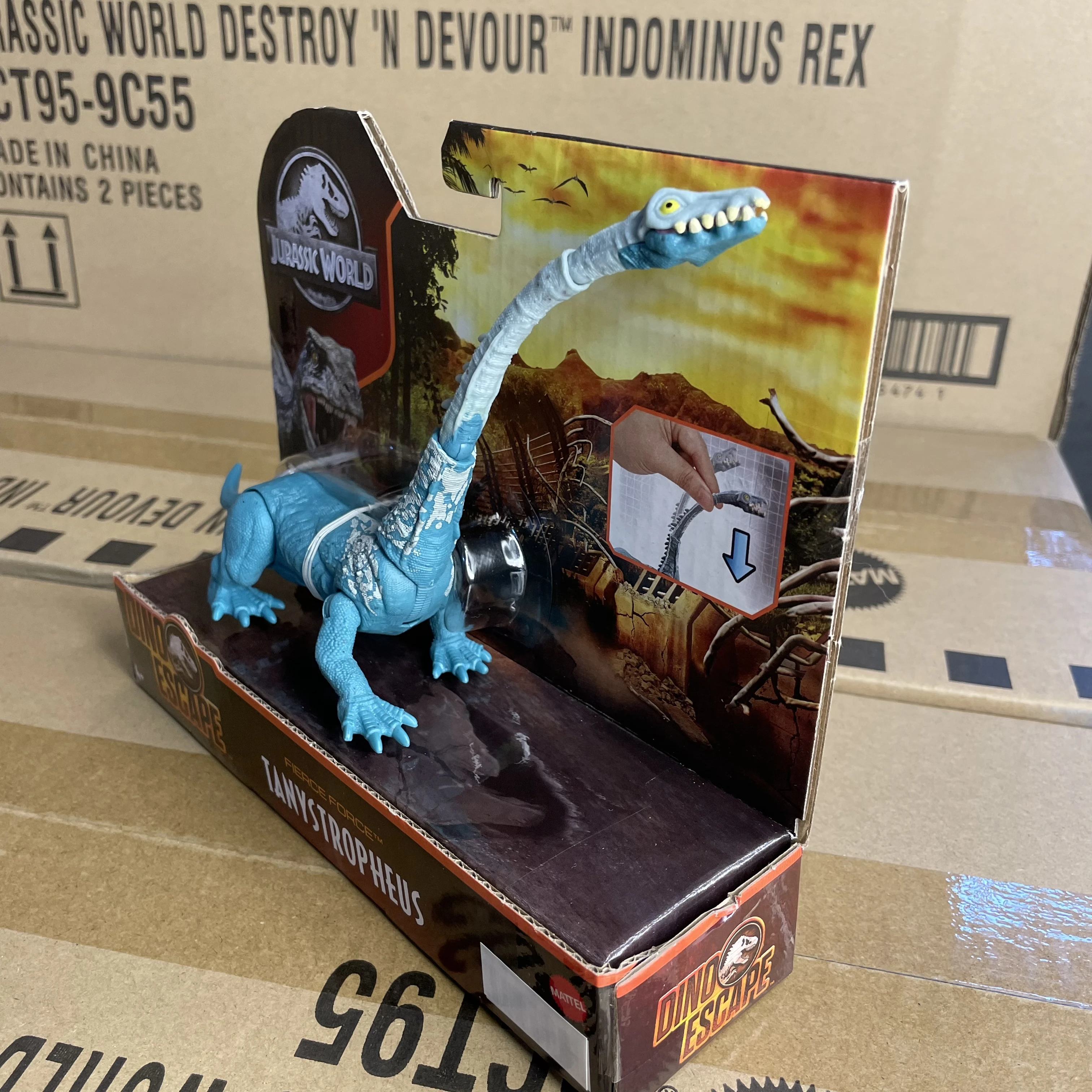 Mattel Jurassic World Fierce Force Tanystrpheus Camp Cretaceous