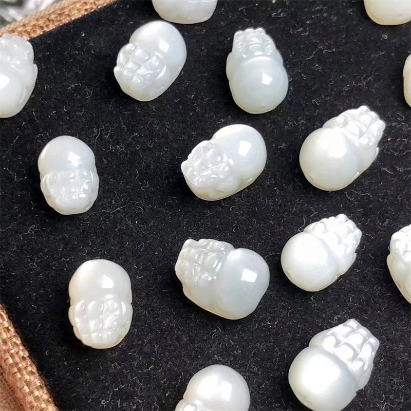 

10pcs Natural White Moon Stone Pixiu Crystal Healing Stone Craft Figurine Mini Carvings Home Room Decor Gift 12-16mm