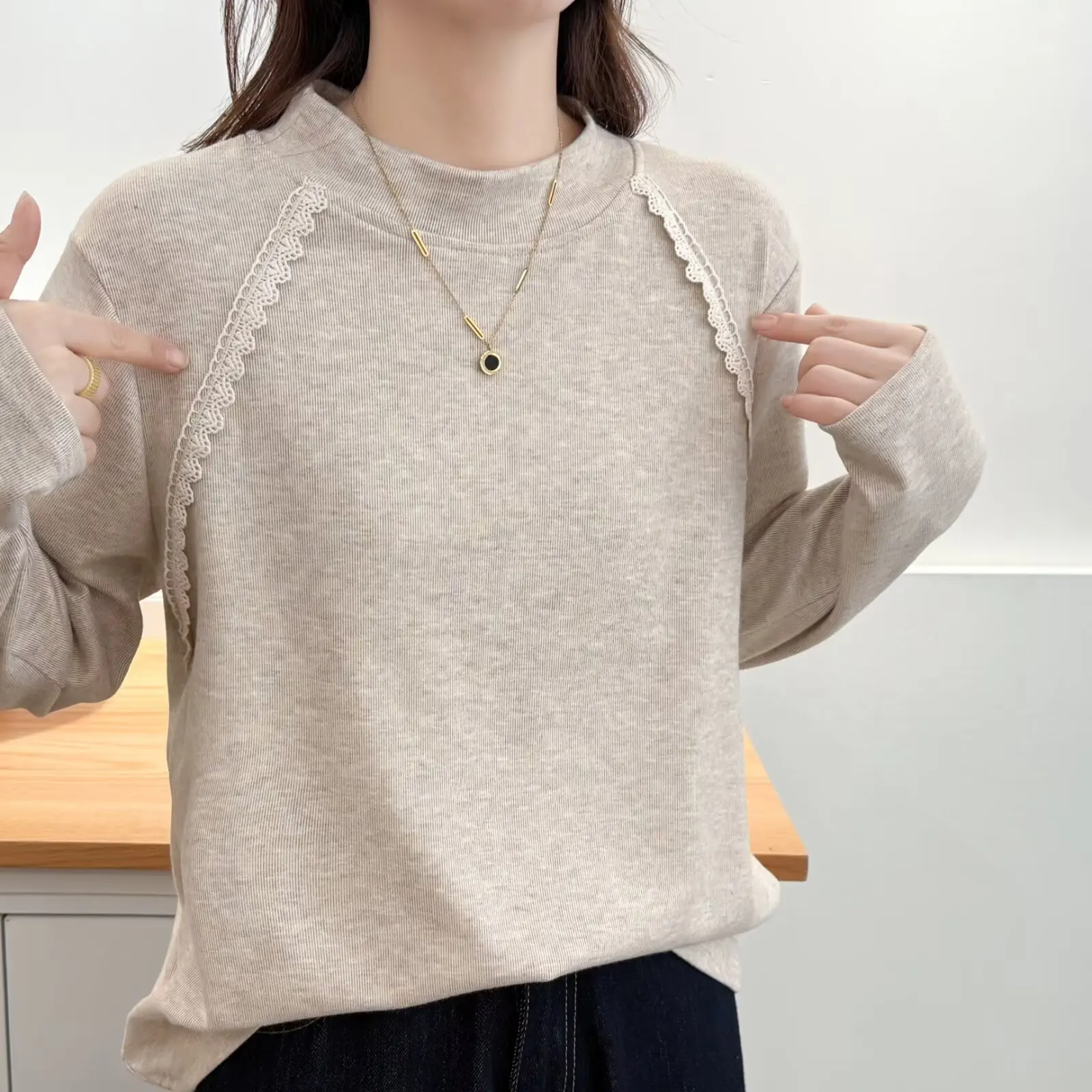 XXXXL Fashion Plus Size Women's T-Shirt Inner L2025 autumn/winter Warm Lace Patchwork round-neck Long Sleeved Tops 2549