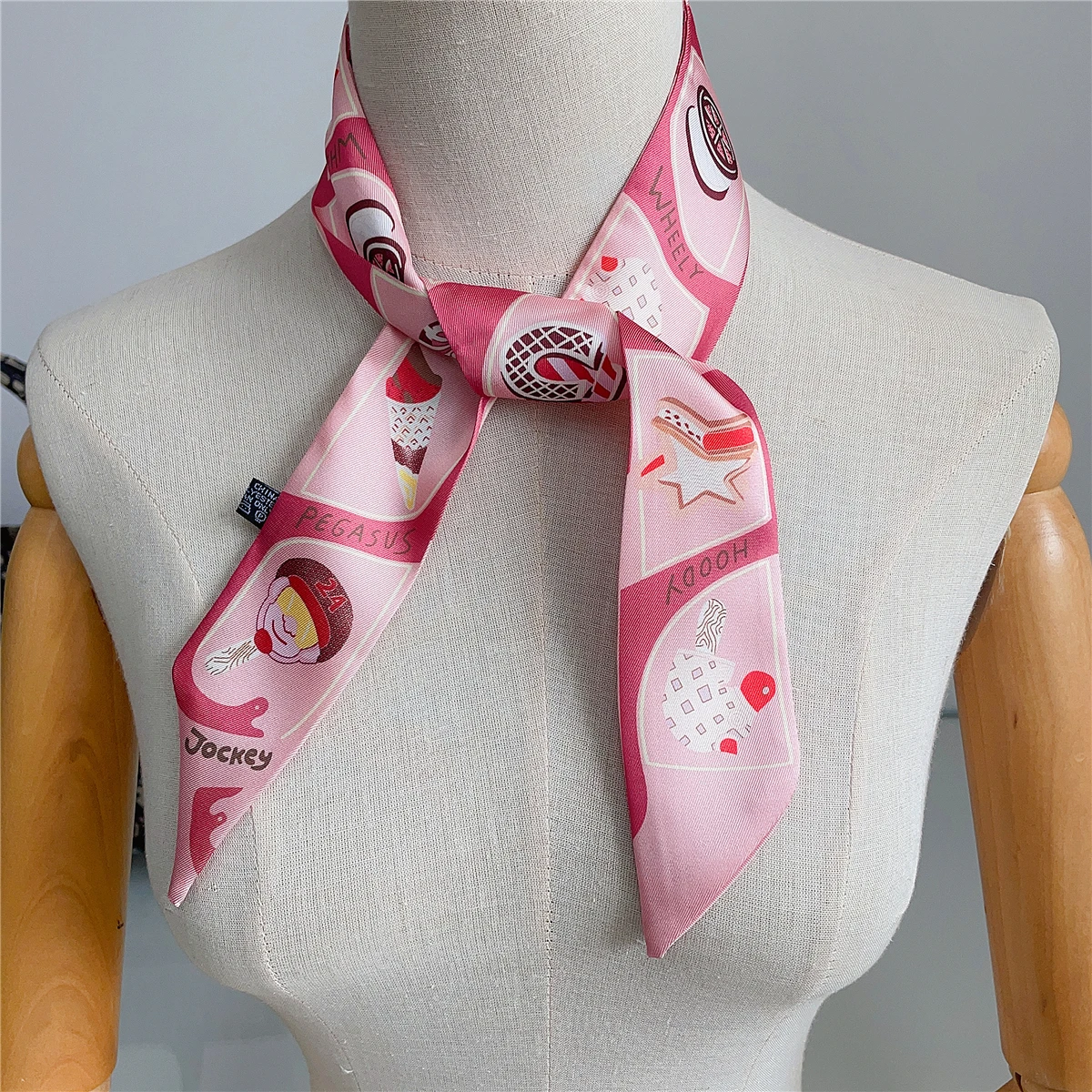 2024 neue Cartoon-Muster Marke Design Twill Seide Schal Luxus Schal Frauen Foulard Dünne Tasche Schals Halstuch Stirnband – Detail 18