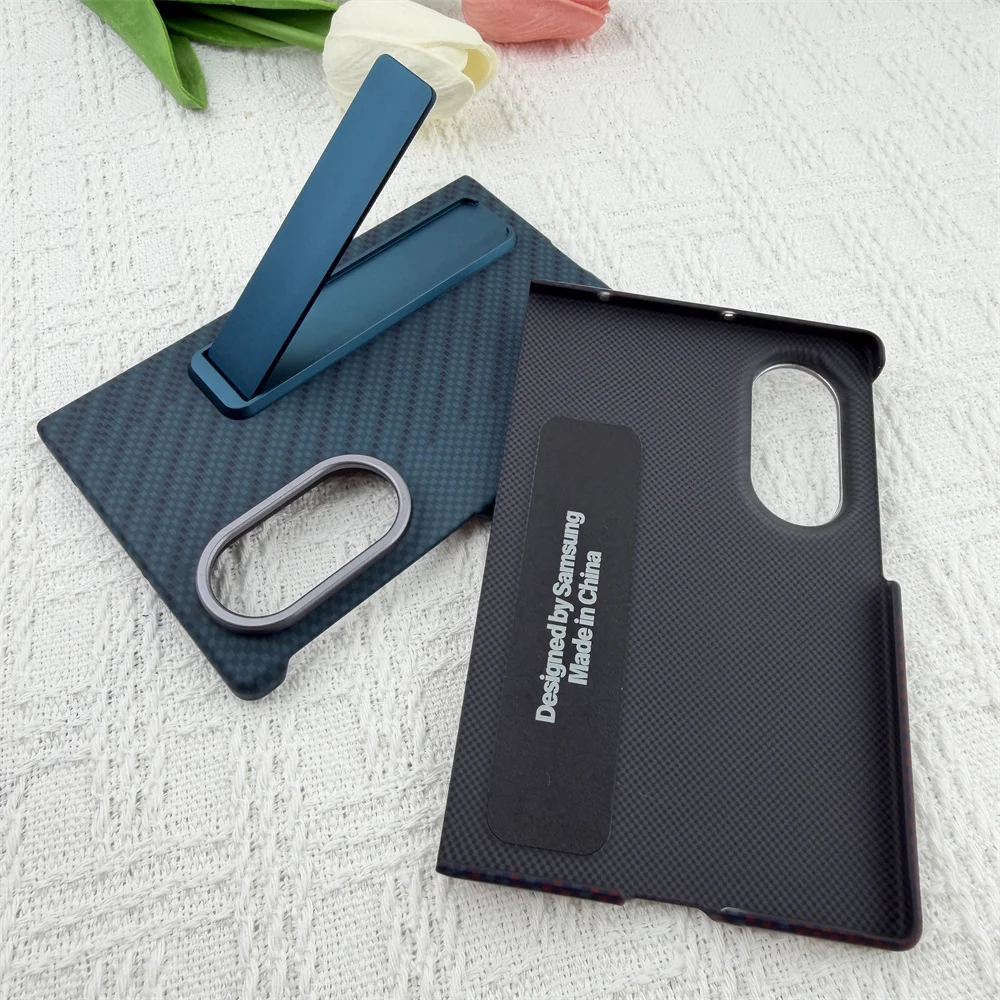 Luxury Carbon Fiber Slim Case with Kickstand - Shockproof and Protective Hard Shell
