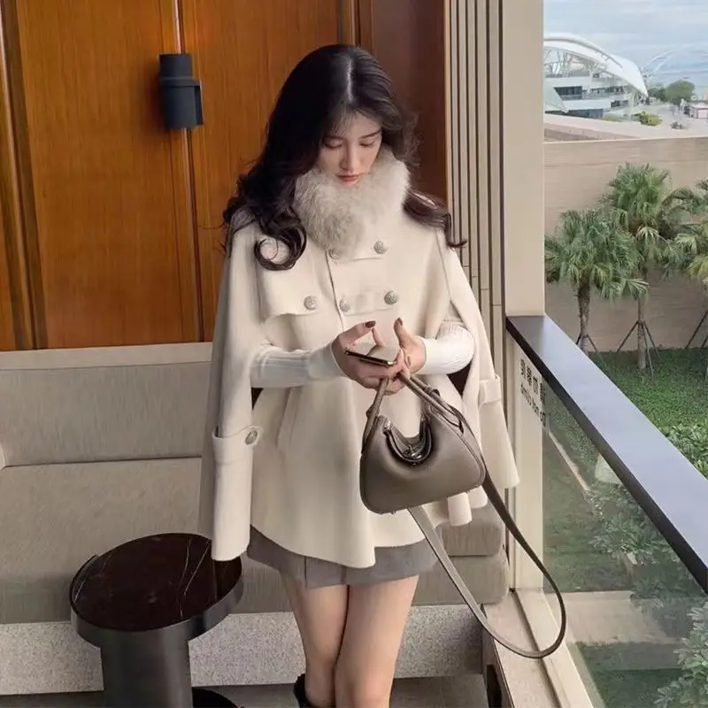 

High quality name warm fashion woolen coat women's short style 2022 autumn and winter new loose and versatile cloak coat trend