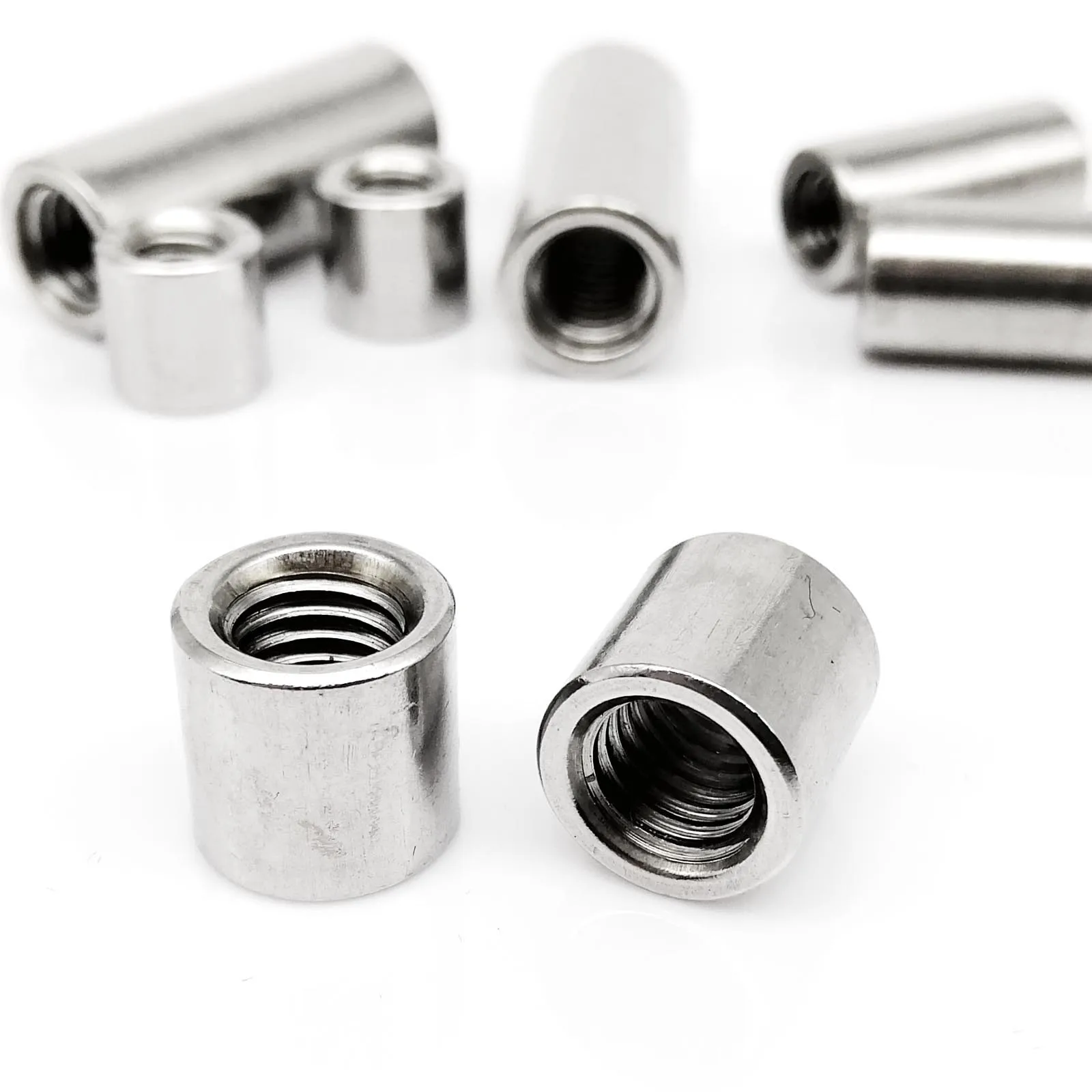 Dado Di Accoppiamento Zigrinato Rotondo In Acciaio Inossidabile 304 M2 M2.5 M3 M4 M5 M6 M8 M10 M12 M14 M16 Estensione Lunga Pollice Stringere I Dadi 13 - Foto 4