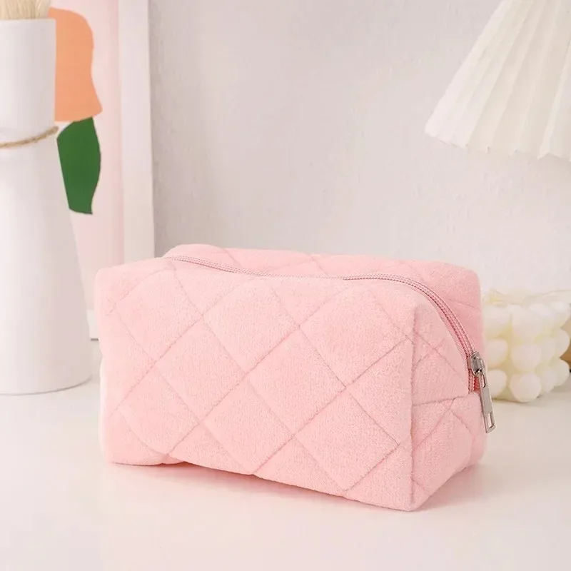 Girls Soft Plush Travel Cosmetic Bag Organizer Case Cute Lady Make Up Case Necessaries Solid Color Plaid Makeup Bag for Women