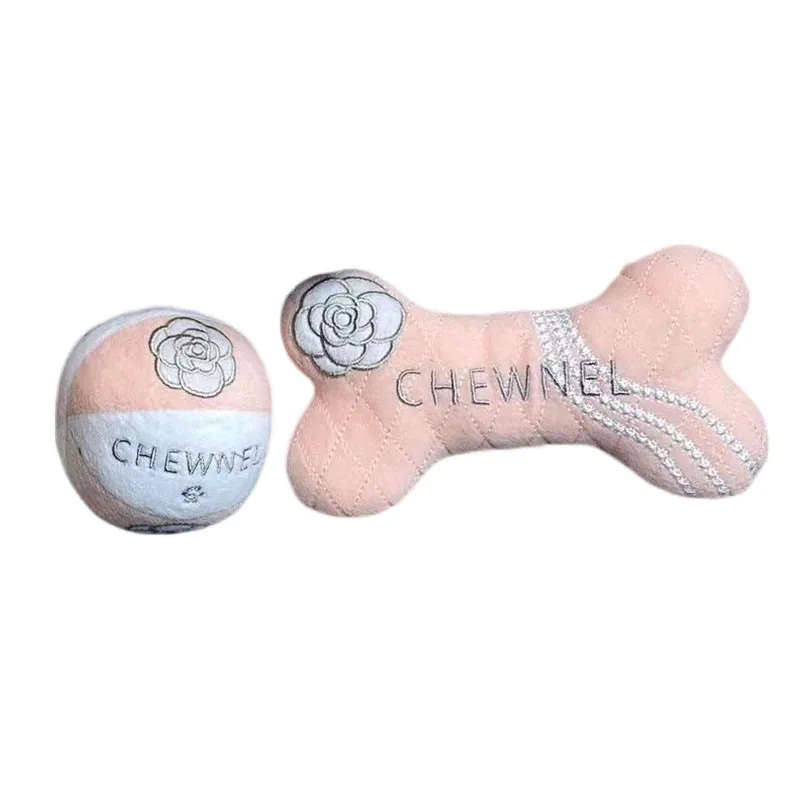 Peluche Chien CHEWNEL - Jouet Grinçant Luxe - 2025 - Vêtement et accessoires pour chiens - Doglovedesign