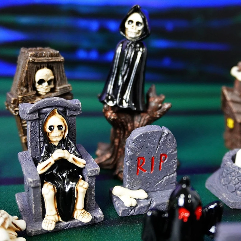 Horror 60 Mini Statuette Teschio In Plastica - Decorazione Halloween, Accessorio Scherzi, Per Tavolo, Casa Delle Bambole O Paesaggi In Miniatura (2x1.3 Cm Ca.) Decorazione Tavolo