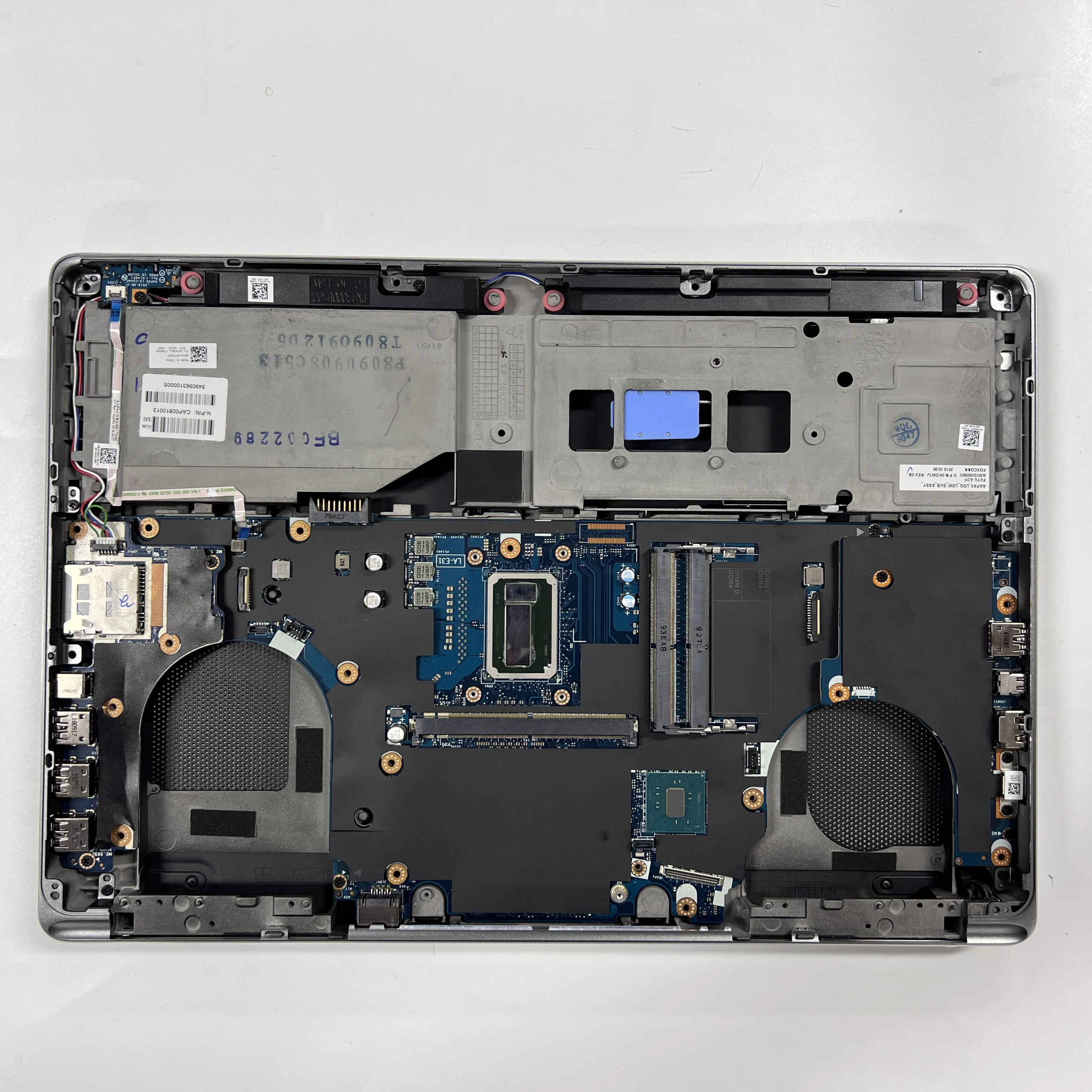 

New Laptop Motherboard LA-E311P FOR Dell 7520 WITH E3-1545M v5 Contains Speaker, USB small board 100% Working Tested well