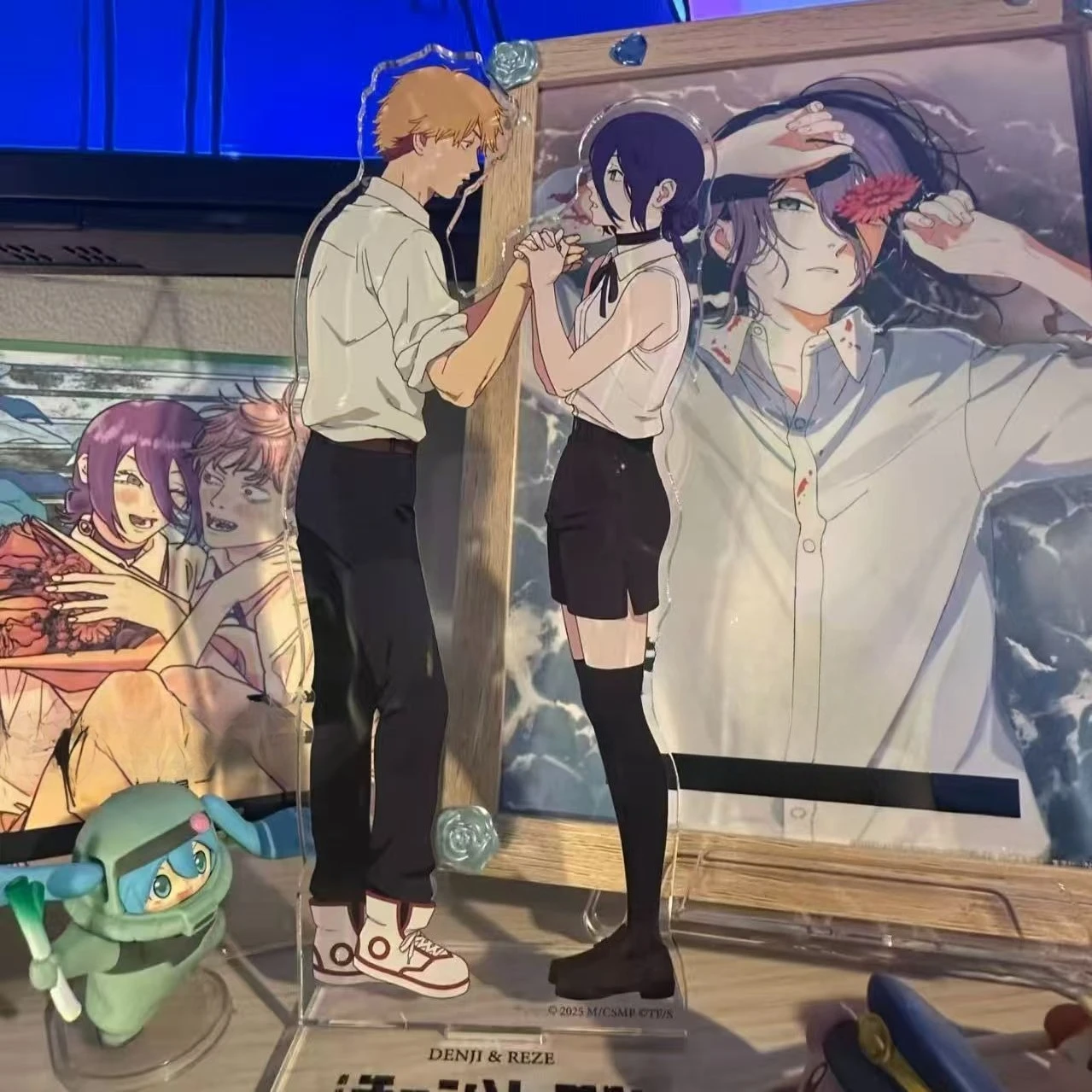 Anime tronçonneuse homme-le film: Reze Arc Acg Stand Reze Figurine main dans la main Confession Denji Figure acrylique support Razes jouets