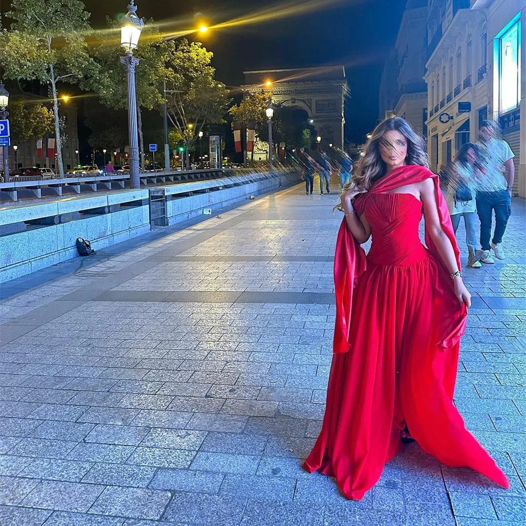 

Red Chiffon Prom Dresses A-Line Strapless Fomral Women Evening Gowns Pleats Floor Length Robe De Soiree Formal Party Dresses