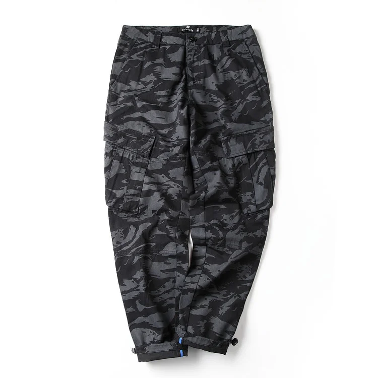 Рисунок 5 - Брюки-карго мужские с несколькими карманами