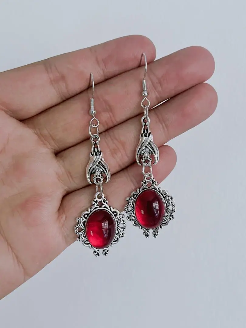 Orecchini Pendenti Pipistrello Gotico - Con Gemma Rossa, Stile Vintage E Punk - Foto 9