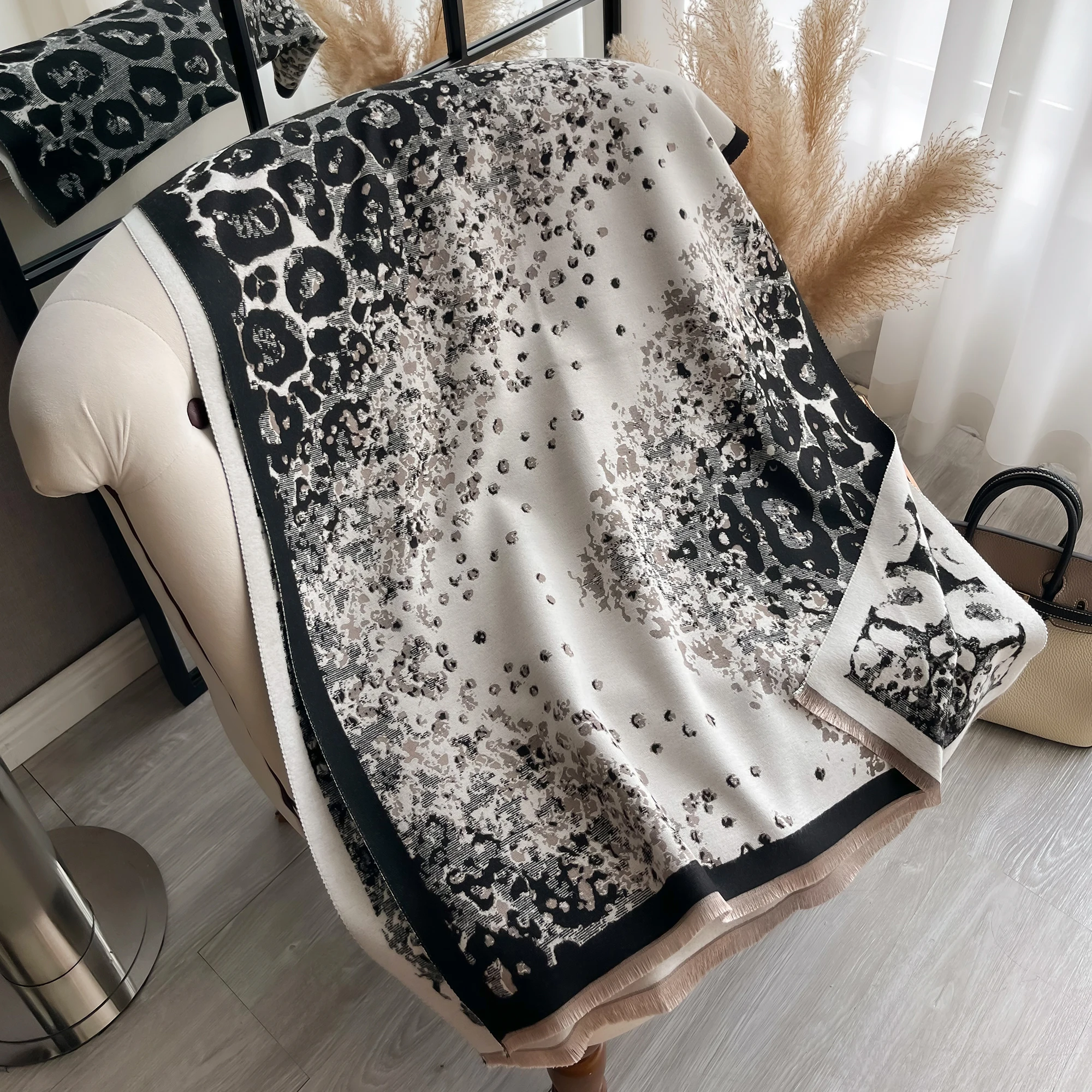 Thick Floral Scarf pashmina Cashmere Travel Blanket Shawl  Comfortable Wrap Shawl Autumn Winter Elegant Coldproof Warm Scarf