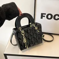 Faionable Diamond id Lady Di Bag New 2025 Women's Crossbody Handbag Sli Small Bag oulder Bag Ladies Handbag