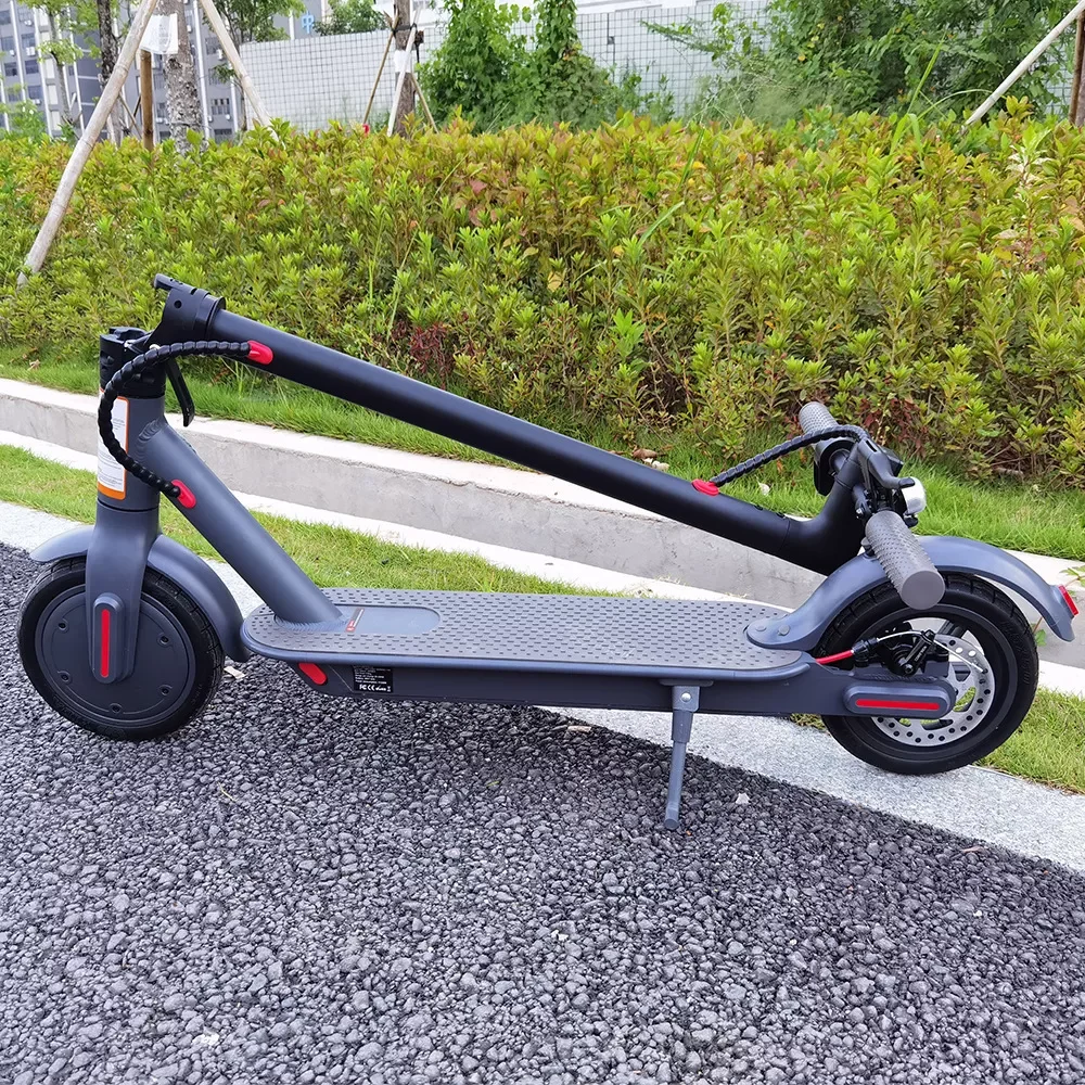 Xiaomi Mi Electric Scooter Essential 20 km/h Aluminium, Noir 5,1 Ah - Xiaomi