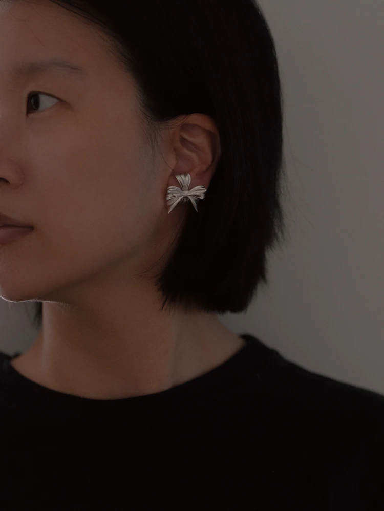 Silver Elegant 3D Silk Ribbon Stud Earrings