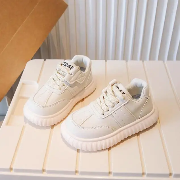 

Kids Sneakers Girls Trainers Boys Shoes Children Leather Shoes White Black School Running Shoes Sports Shoes Flexible Sole Boots