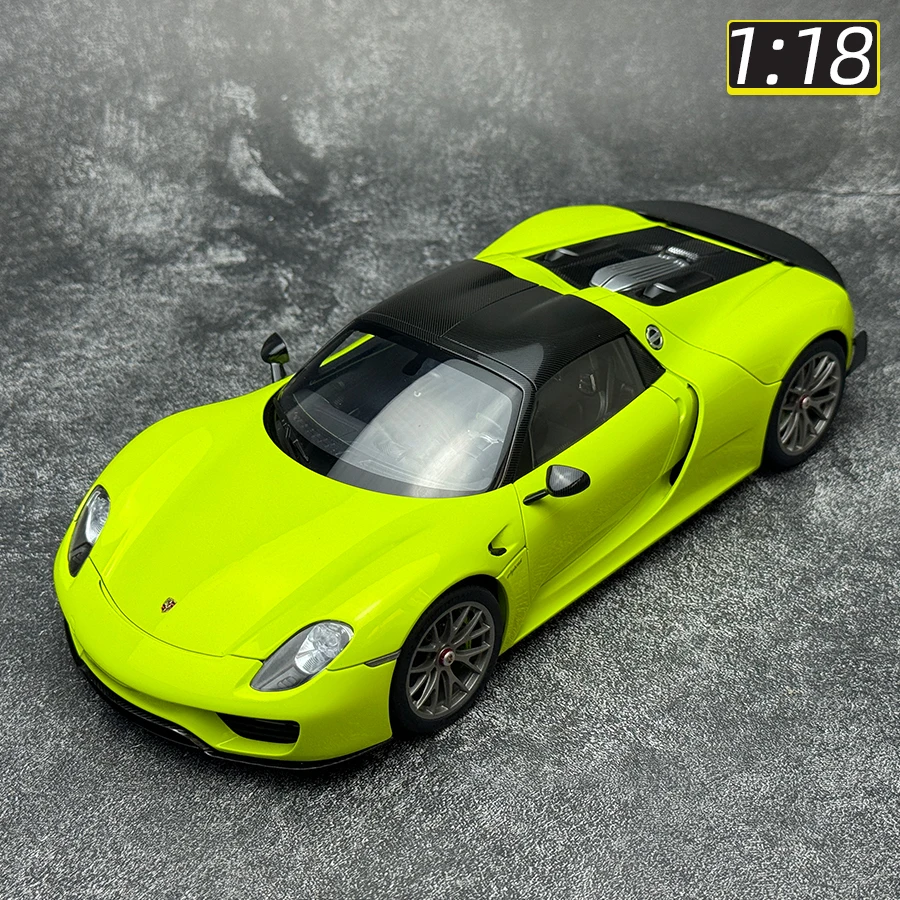 AUTOART 1/18 Porsche 918 Spyder Weissach Package (White with Red