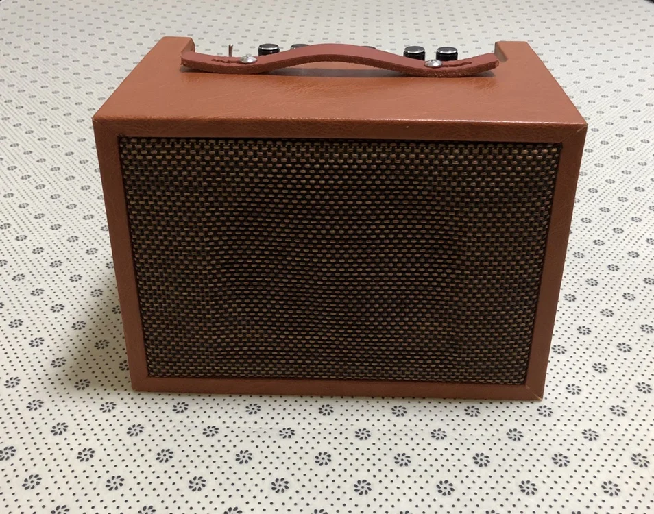 

Diy Handmade 18w Convenient Electric Guitar Travel Amp Lithium Battery Rechargeable Guitar Sound Pine Solid Wood