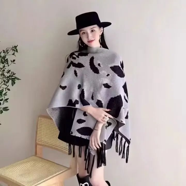 

European American Popular Tassel Thickened Cashmere Like National Style Travel Fork Shawl Scarf in autumn Ponchos Capes Gray