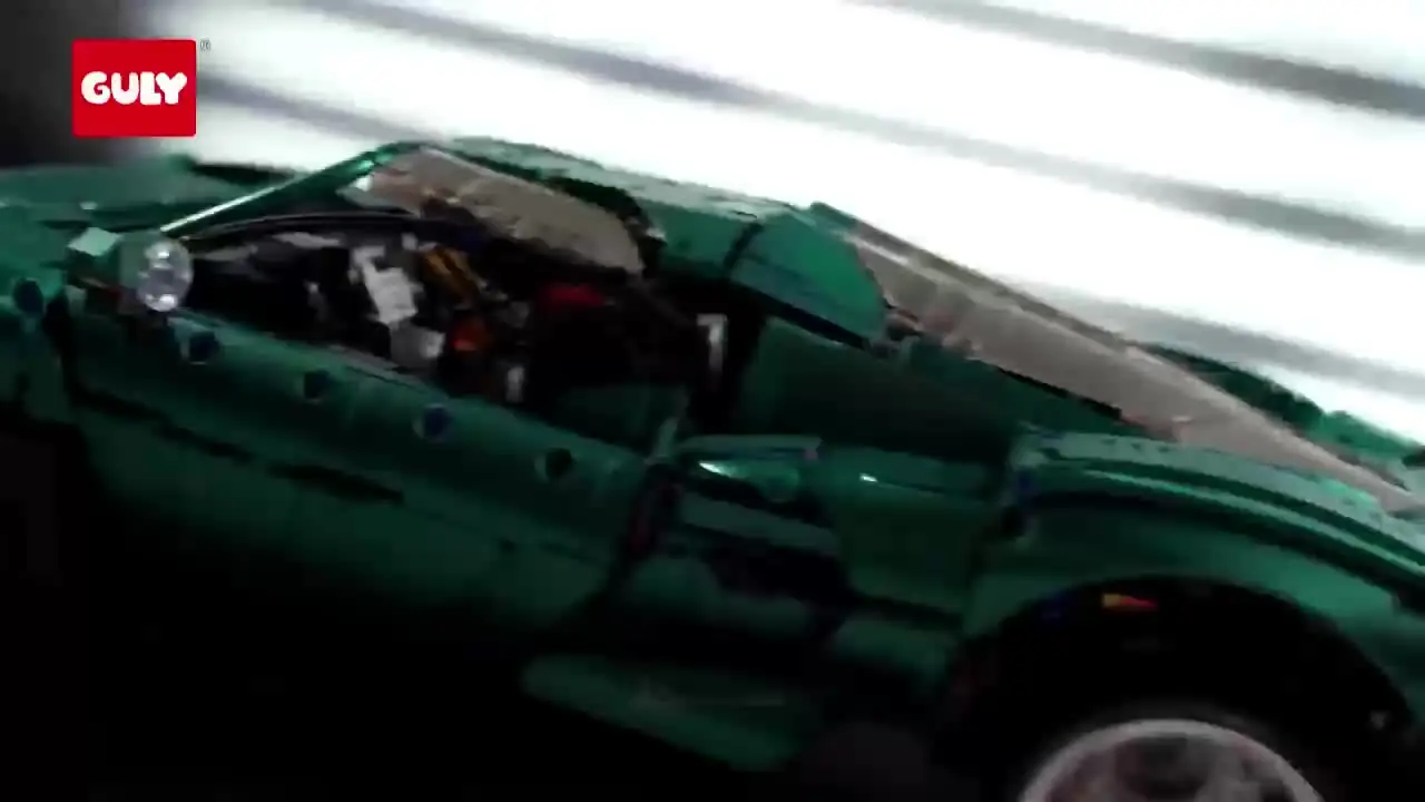 GUCAA Статический суперкар из блоков