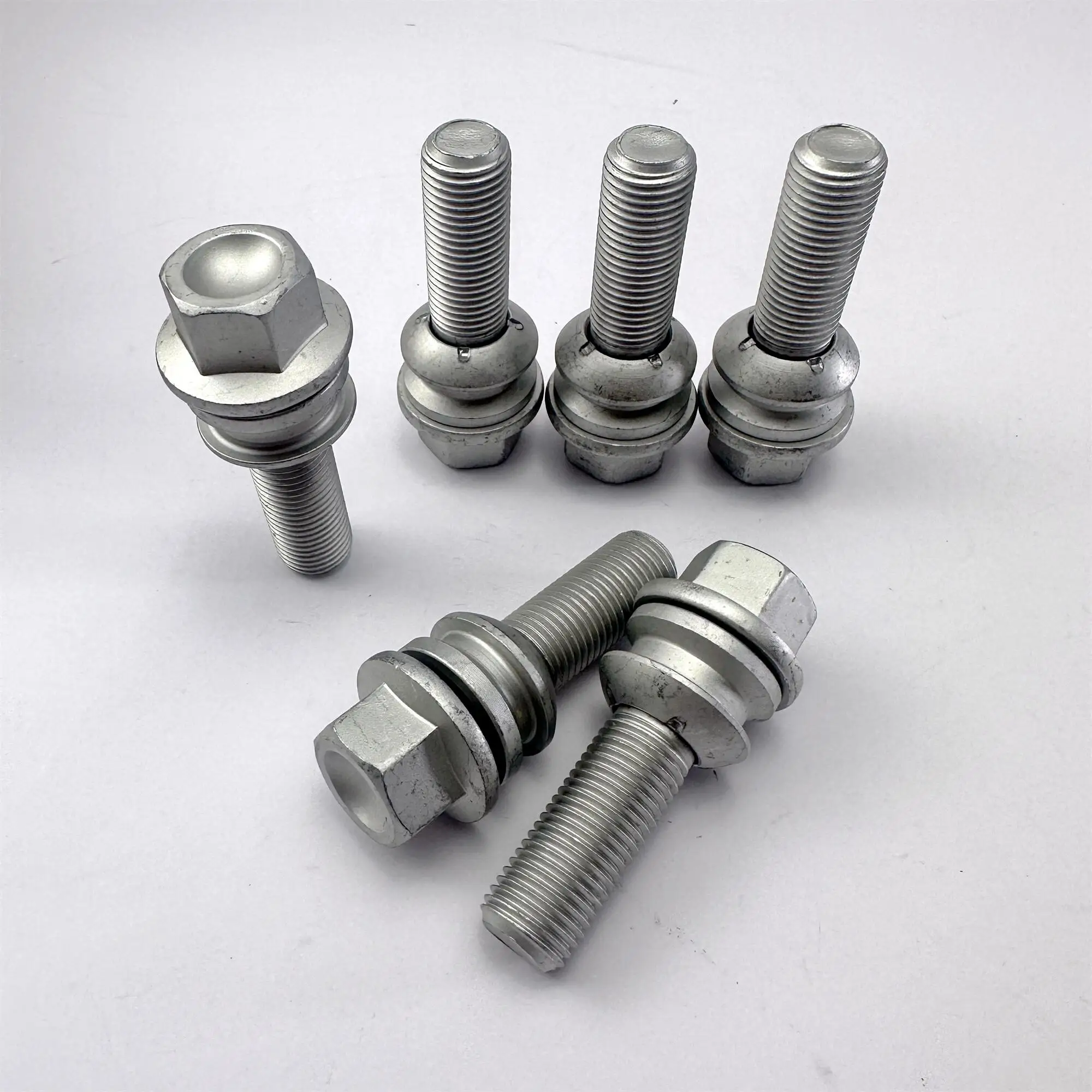 BOLT BOSS WHT001693 WHT002529 7L0601139A WHT004676 95536120300 Wheel Screws for Amarok Mattway Touareg Cayenne Panamera Q7