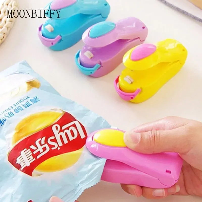 

1PC Mini Sealer Portable Plastic Bag Sealer High Quality ABS Kitchen Food Protection Gadgets Household Items
