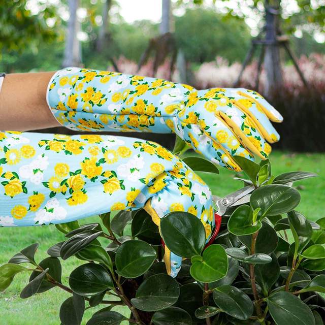 Long Sleeve Gardening Gloves Gardening Gifts Long Elbow Light Protective Gloves Rose Pruning Gloves for Outdoor Work Gardener