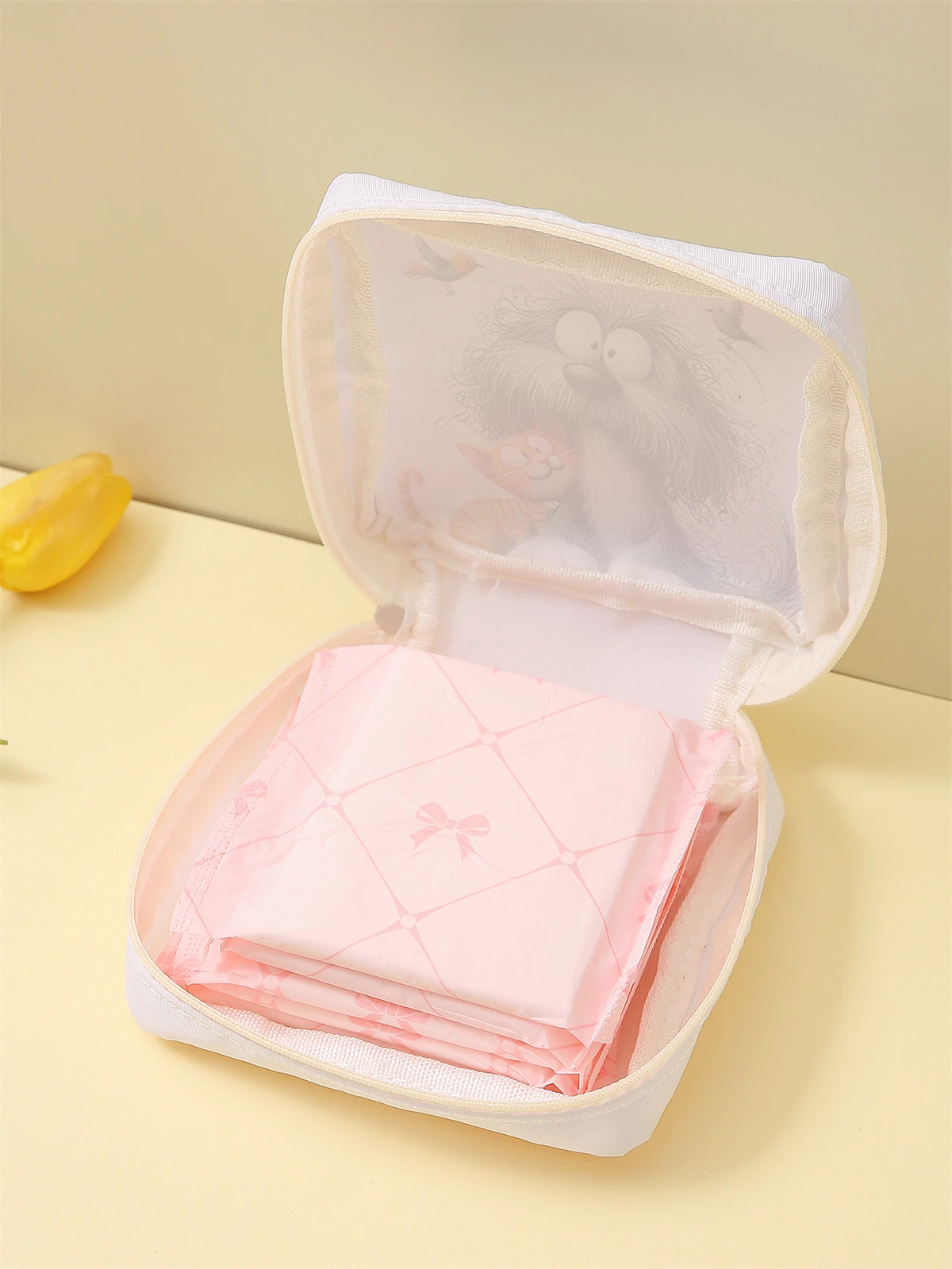 Cat and dog printed sanitary napkin storage bag, women's lightweight tissue bag, sanitary tissue bag