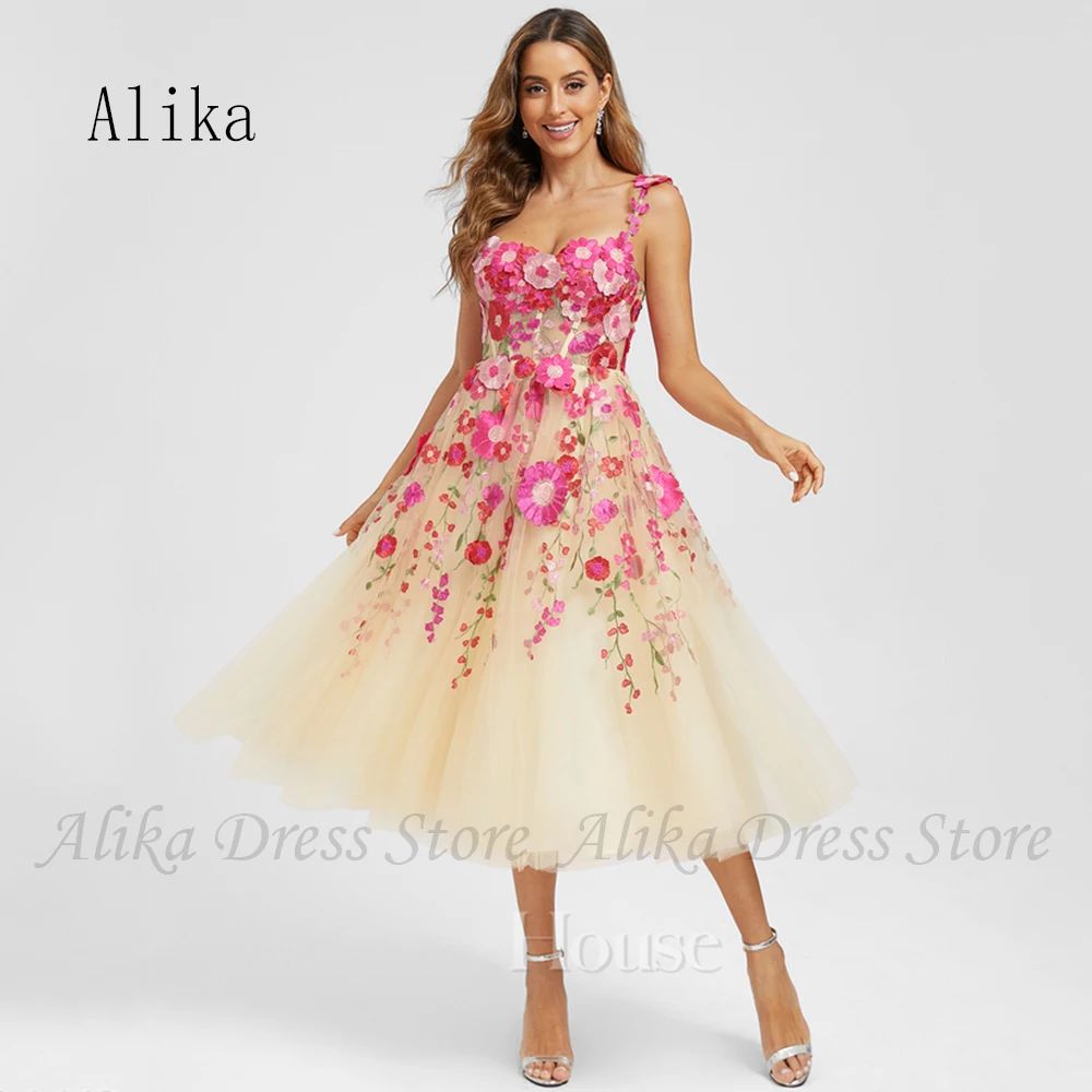 Charming Champagne Wedding Party Dresses with Applque Sleeveless Spaghetti Straps Mother of Bride Dresses for Princess