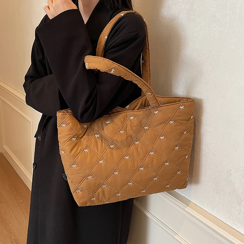Large Capacity Shoulder Bag Cute Sweet Bow Prints Handbag Soft Puffer Tote Bag Women Commute Casual Simple Storage Bag