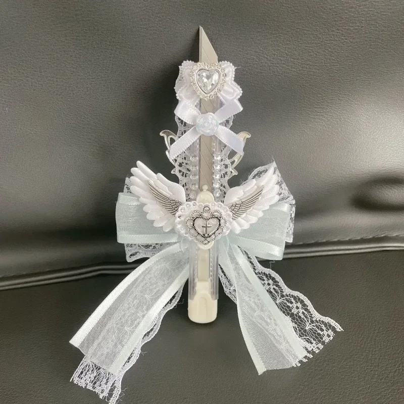 1 Piece Lace Letter Opener Creative Design Sweet Bow Wings Box Opener Portable Utility Knife Student Supplies utility knife mail opener pocket folding knife craft cutting knife