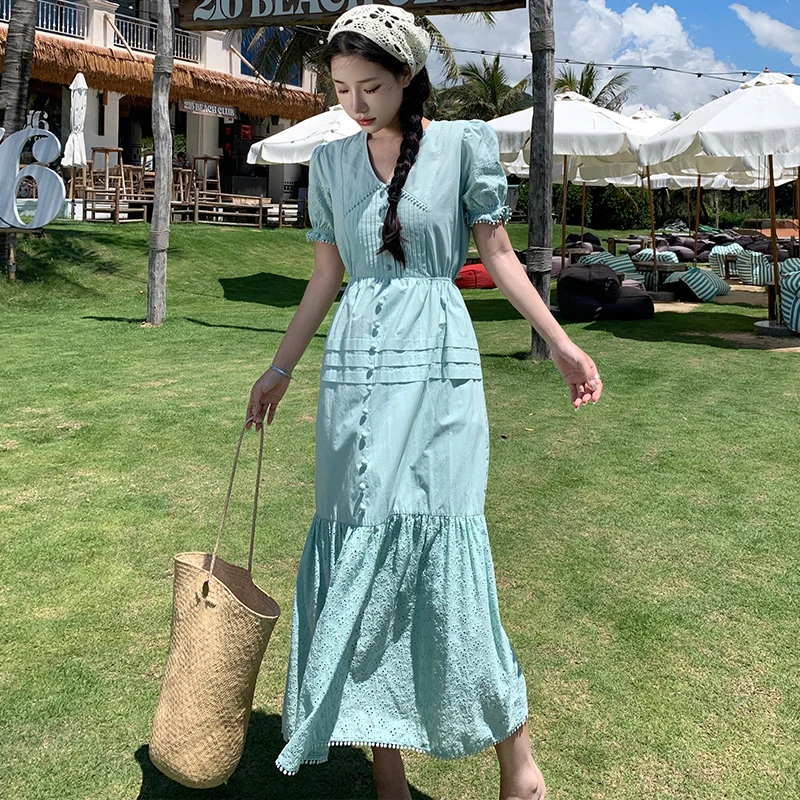 

2024 Summer French Hollow out New Design Sense Women's Dress V-neck Bubble Sleeve Ruffle Edge Long Dress