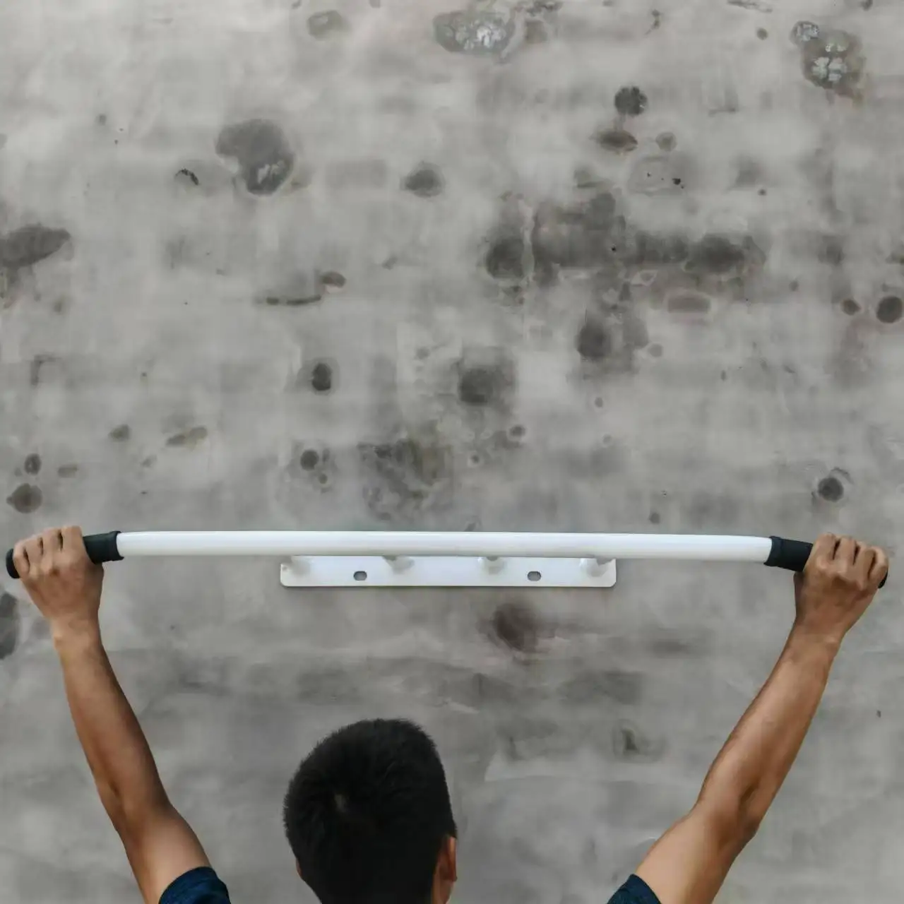 Indoor and Outdoor Pull-up Fitness Fixed Horizontal Bar Wall Door Wall-mounted