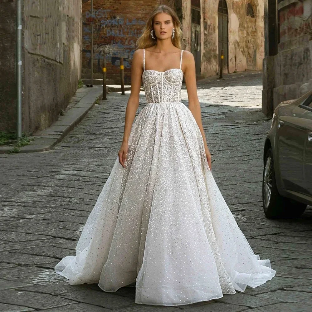 Vestido sencillo de chiffon con tirantes finos y escote en forma de muesca Salvia