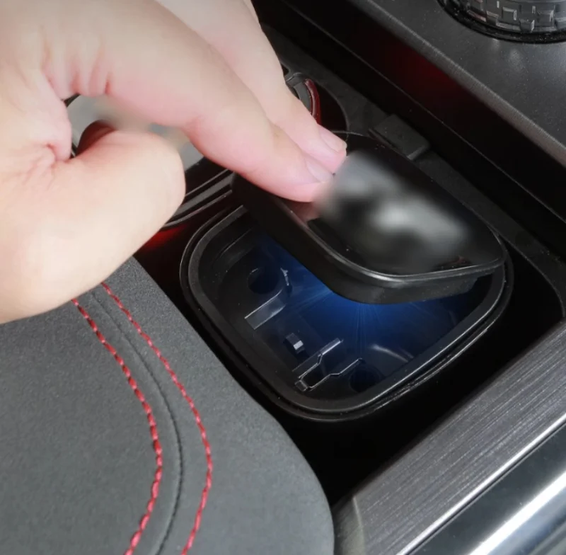 JETOUR 여행자 T2 2023-2024 LED 다기능 금속 크리스탈 재떨이, 조명 포함, 인테리어 수정 액세서리