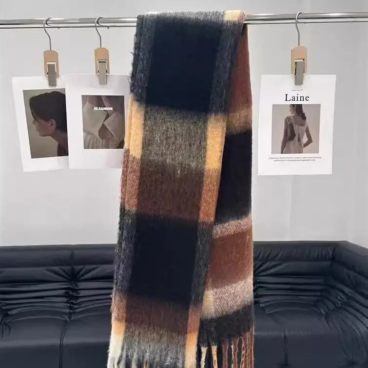 Рисунок 3 - Осенне-зимний мохеровый шарф с