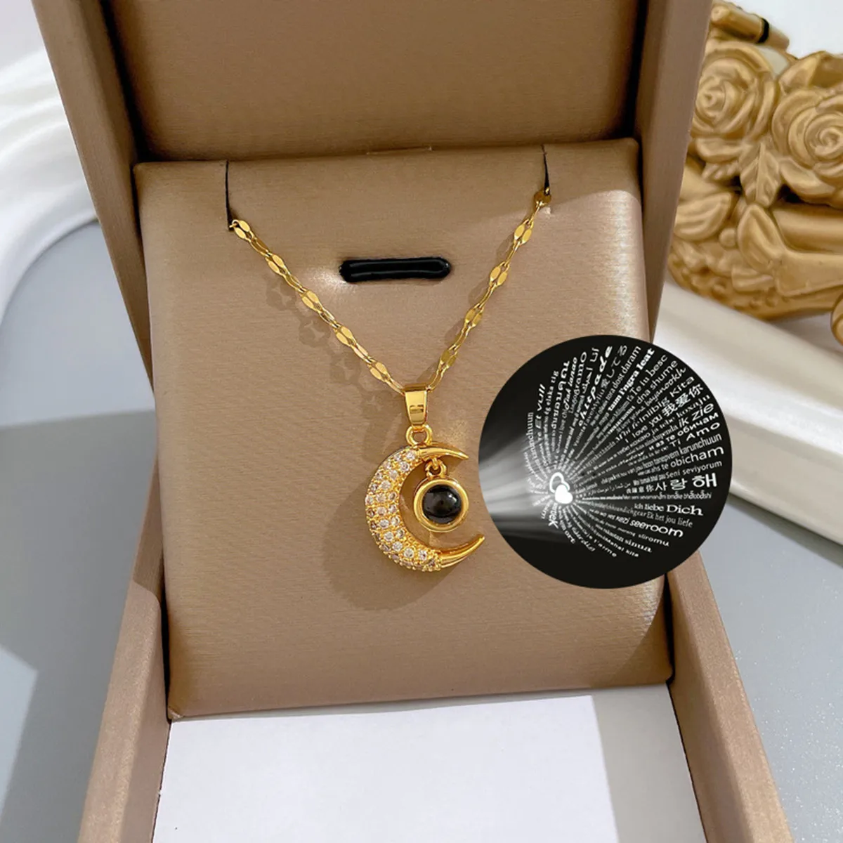 Moda 100 idiomas te amo Luna clavícula colgante collar para mujeres joyería de acero inoxidable regalos