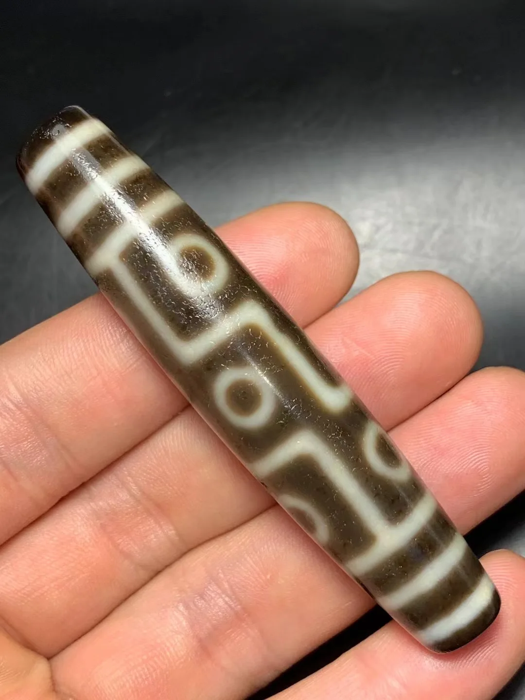 

Treasure ENERGY Tibetan Old Agate Weathering High Oily Patina Fold Line 9 EYed Long dZi Bead Amulet Precious Gemstone Jewelry