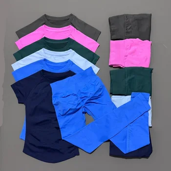 Seamless Women’s Sports Set 1