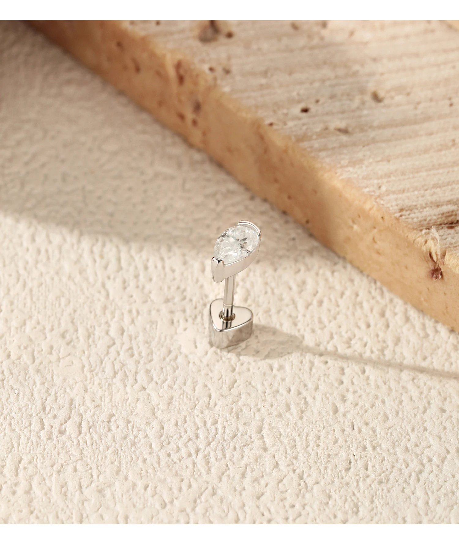 MODIAN Ohrstecker mit birnenförmigem Moissanit, 925er Sterlingsilber, stapelbare Herz-Schraubohrringe für Damen und Herren, edler Schmuck – Detail 16