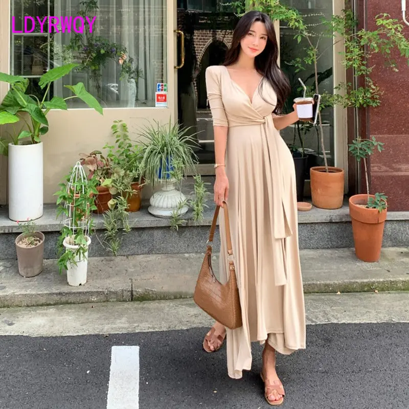 

Beige lace up waistband slimming dress V-neck pleated sexy temperament celebrity 2023 summer
