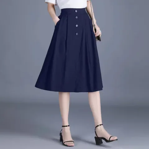 Navy blue (skirt)