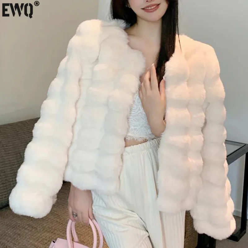 

[EWQ] Black White Long Sleeve Plaid New Thick Warm Korean Women's Rex Rabbit Faux Fur Mink Short Coat 2023 Autumn Winter 16U5952