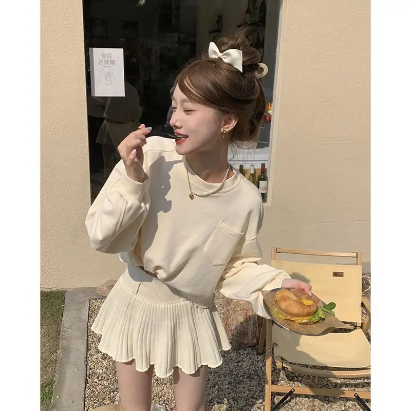 

Women Sweatershirts Solid O-Neck Embroidery Long Sleeve Short Blouse Design Sense Unique Casual Loose Sweatershirt Lady Clothing