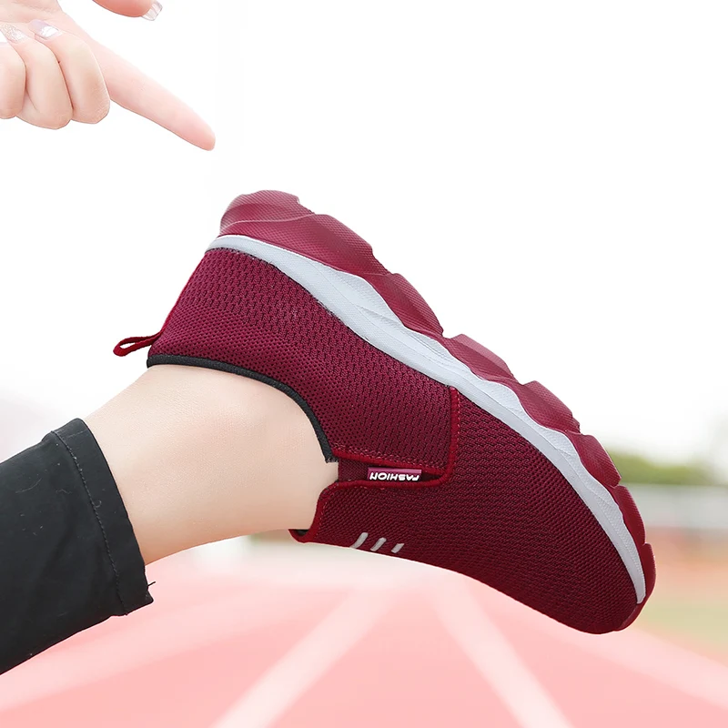 Four Season thick fashion walking shoes women's ultra-lightweight outdoor non-slip for elderly mothers Womens Sneakers