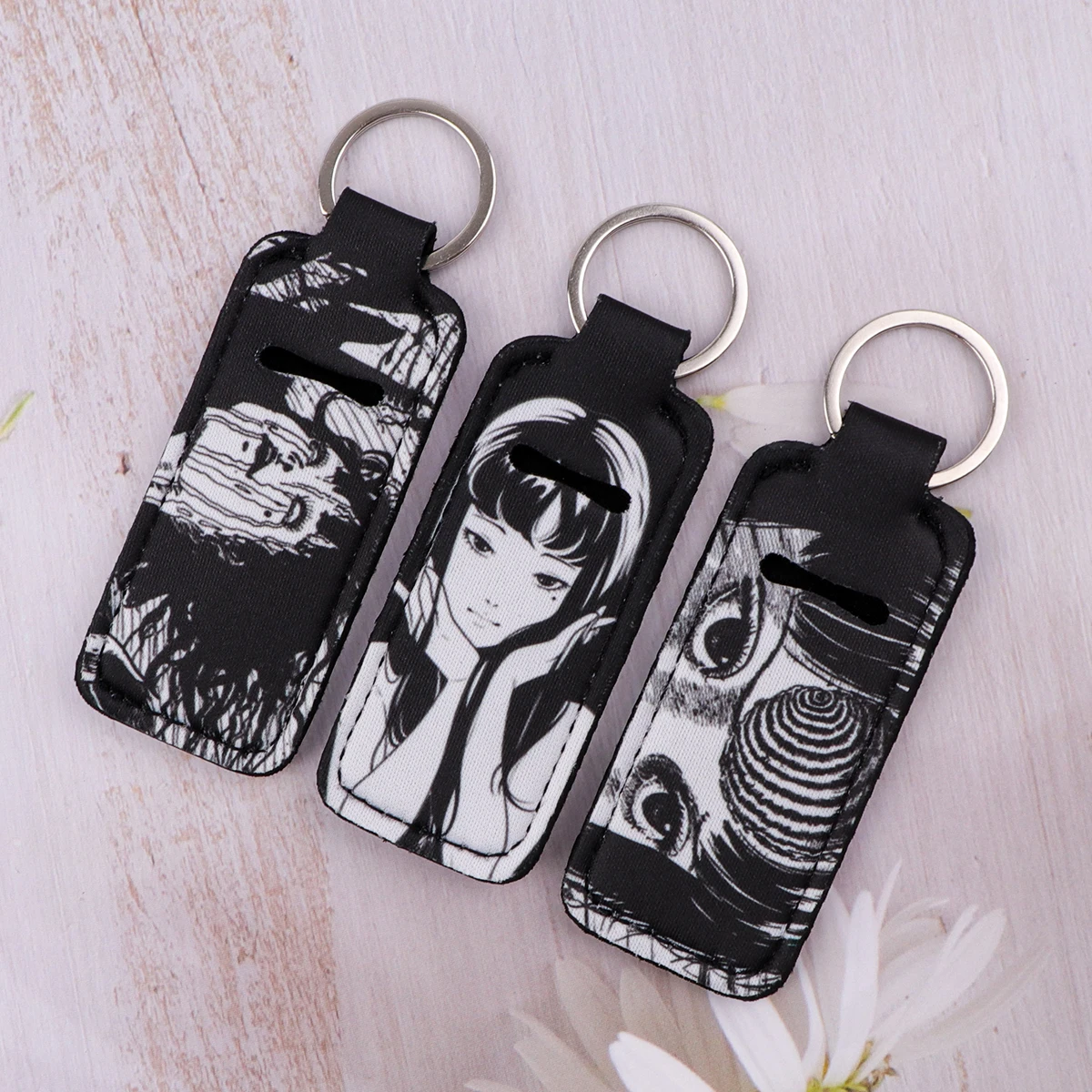 Japanese Horror Anime Movie Figures Clip on Lipstick Holder Keychain Print Keyring Trendy Lip Balm KeyChain Travel Accessories – Detail 6