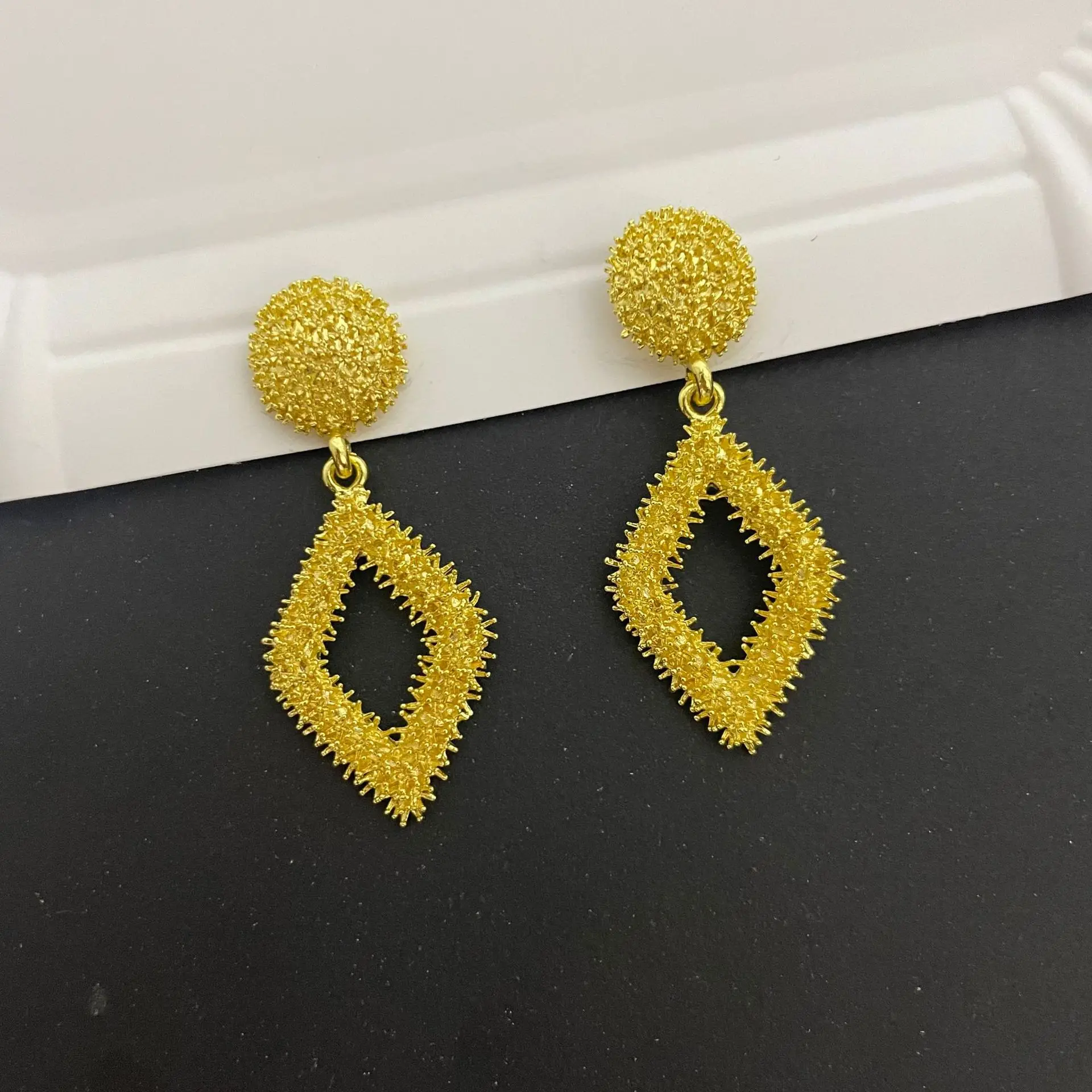 Orecchini Placcati Oro Advanced Square India Nigeria Ladies National Wind Orecchini All'Ingrosso