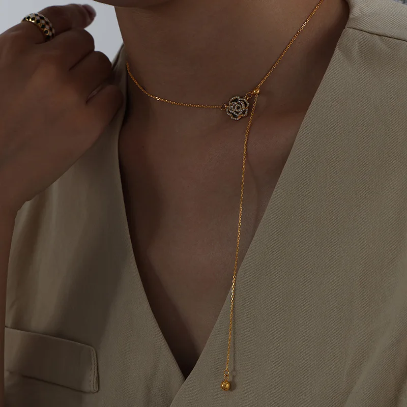 

Vintage Rose Rhinestone Titanium Steel Pendant Necklaces For Women Gold Plated Link Chain Jewelry Accessories