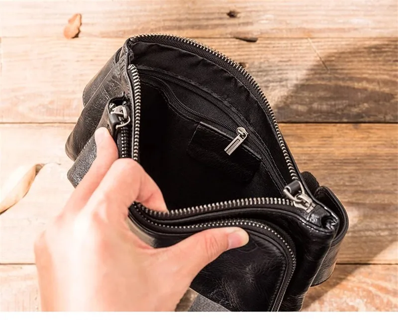 Рисунок 5 - Повседневная мужская черная нагрудная